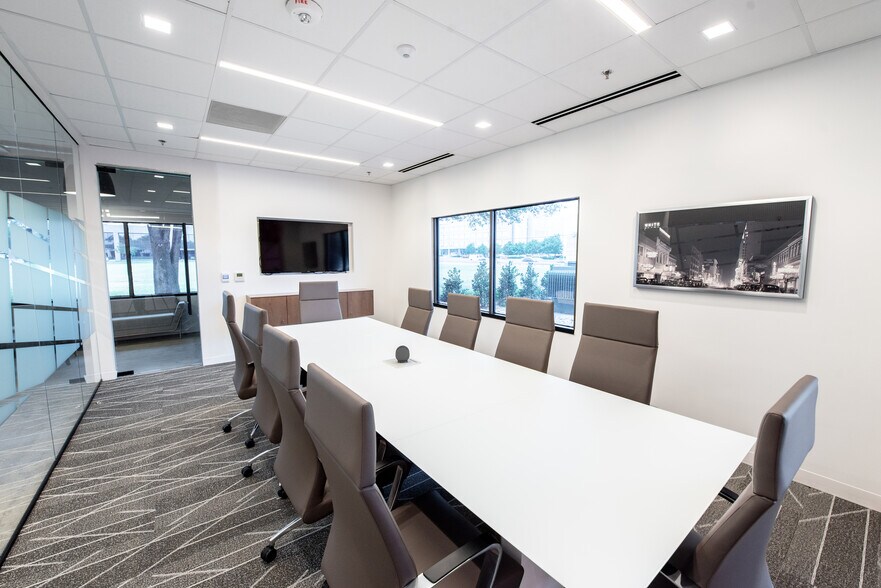 More Photos Of 17250 Dallas Pky, Addison Coworking Space