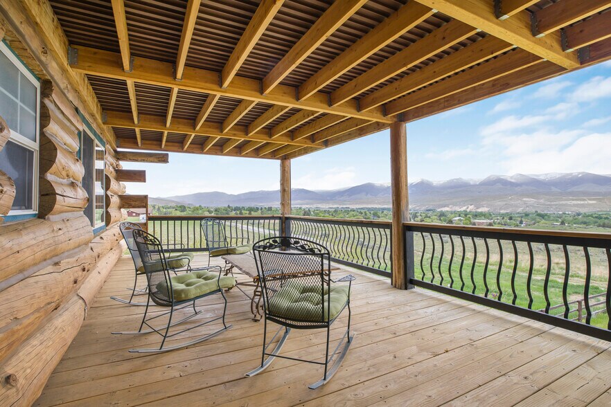 More Photos Of 13 Gott Ln, Salmon Hospitality For Sale