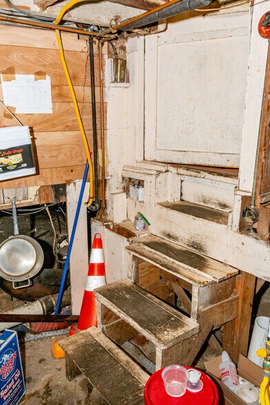 More Photos Of 2510 E Monument St, Baltimore Restaurant For Sale