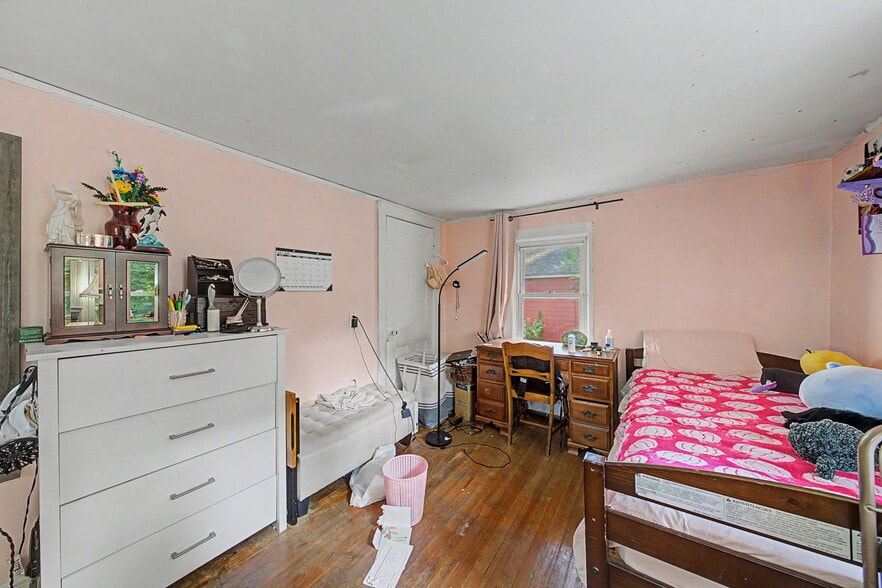 More Photos Of 23 Malcolm St, Morristown Industrial For Sale