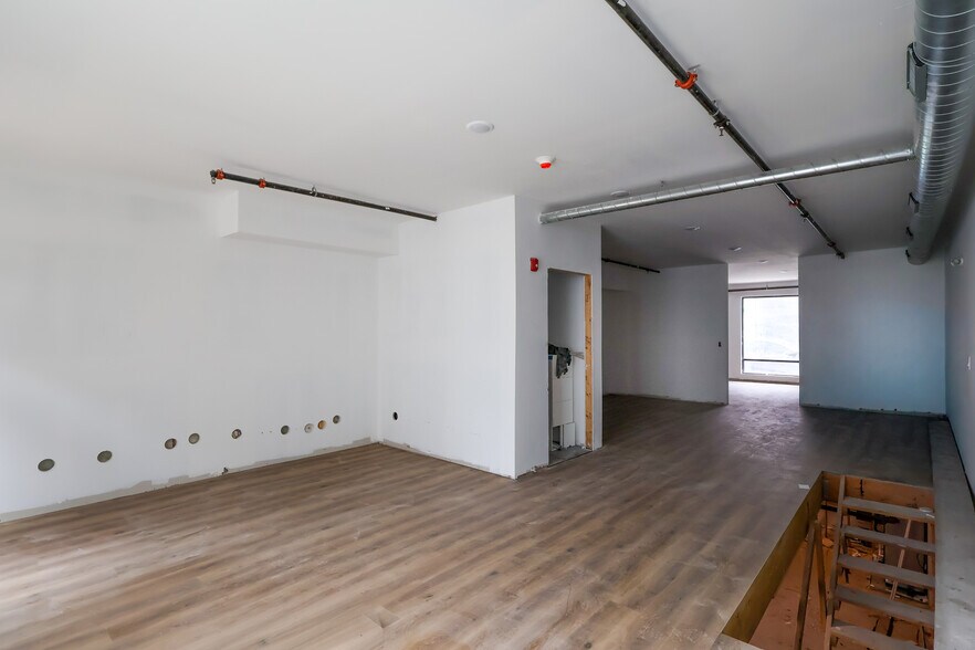More Photos Of 2001 Frankford Ave, Philadelphia Apartments For Lease