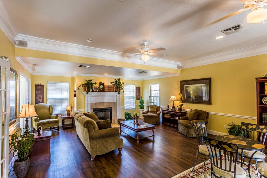 More Photos Of 141 Market St, Monticello Apartments For Sale
