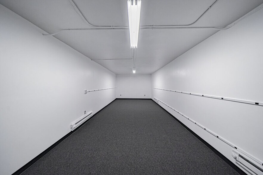 More Photos Of 27 NW Main St, Blackfoot Storefront Retail Office For Sale