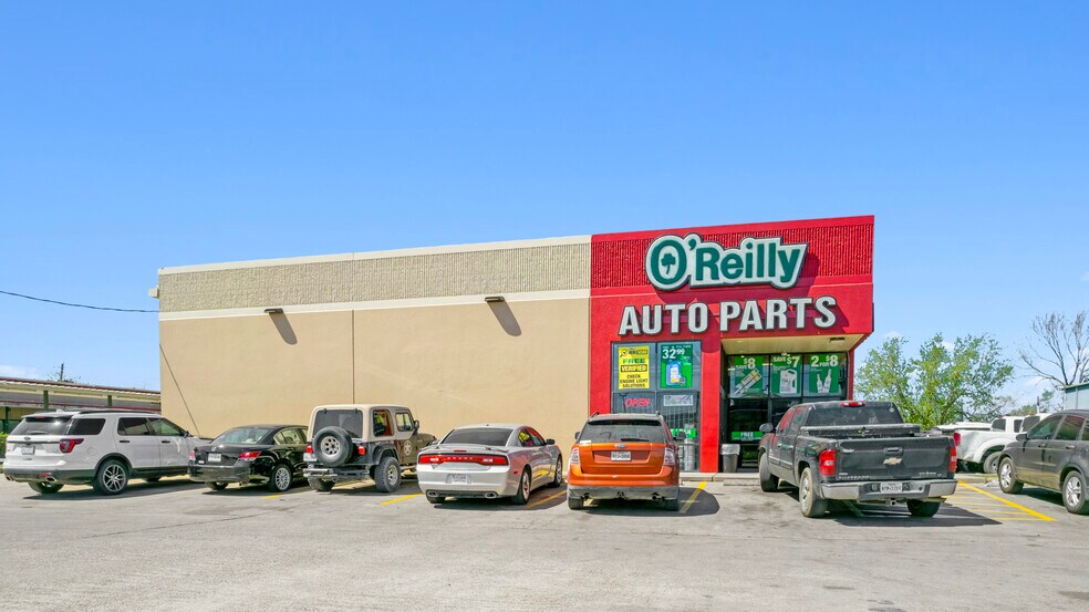 More Photos Of 1204 Federal Rd, Houston Auto Repair For Sale