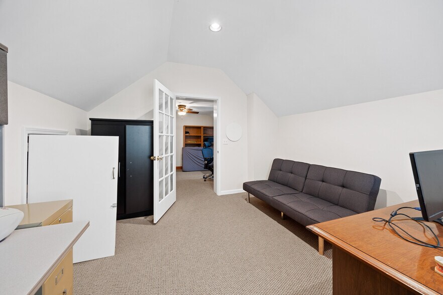 More Photos Of 4816 Greenwood Rd, Louisville Medical For Lease