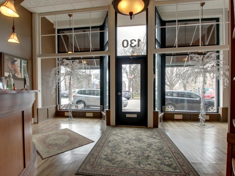 More Photos Of 130 N 5th St, Quincy Storefront Retail Residential For Lease