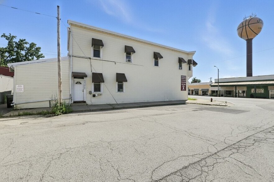 More Photos Of 9934-9936 Main St, Hebron Storefront Retail Residential For Sale