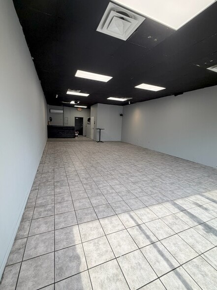 More Photos Of 1501-1535 Fortune Retail Ct, Kissimmee Storefront Retail Office For Lease
