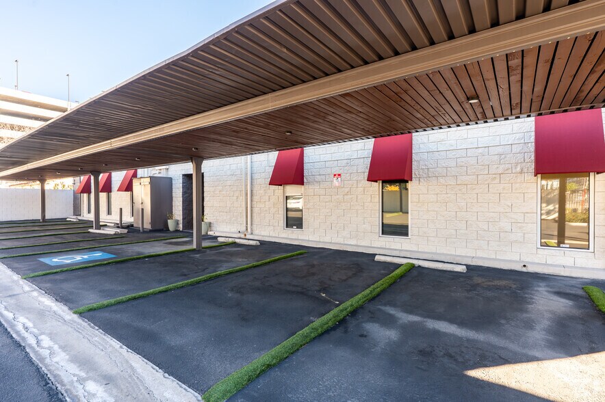 More Photos Of 530 S 6th St, Las Vegas Office For Lease