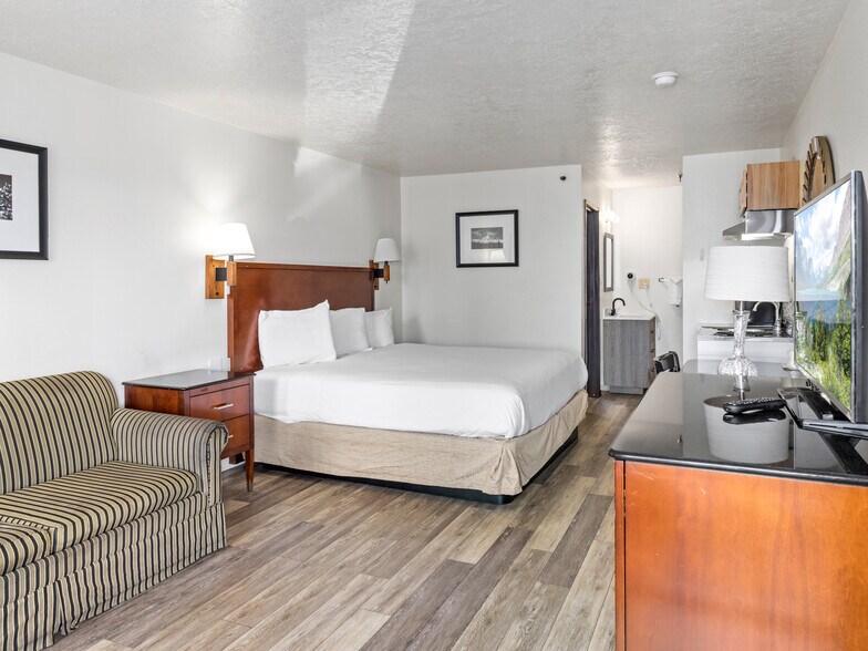 More Photos Of 4333 E Mulberry St, Fort Collins Hotel For Sale
