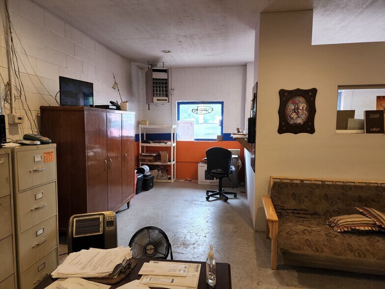 More Photos Of 2575 S High St, Columbus Auto Repair For Sale