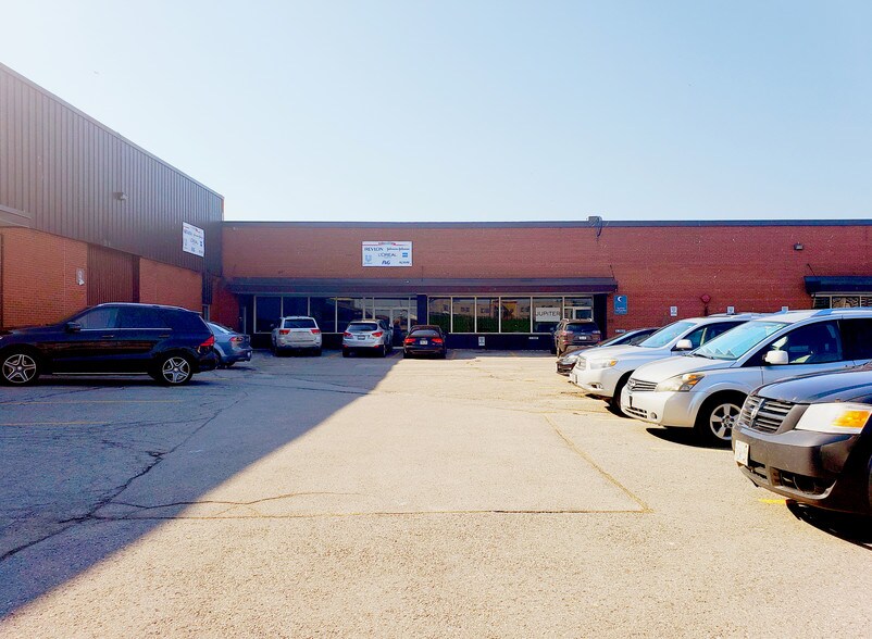 More Photos Of 1399 Kennedy Rd, Toronto Flex For Lease