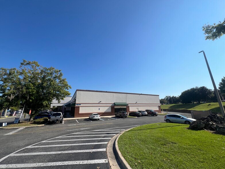 Primary Photo Of 15560 NW Us-441, Alachua Supermarket For Lease