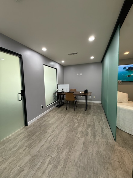 More Photos Of 207 W Alameda Ave, Burbank Office For Sale