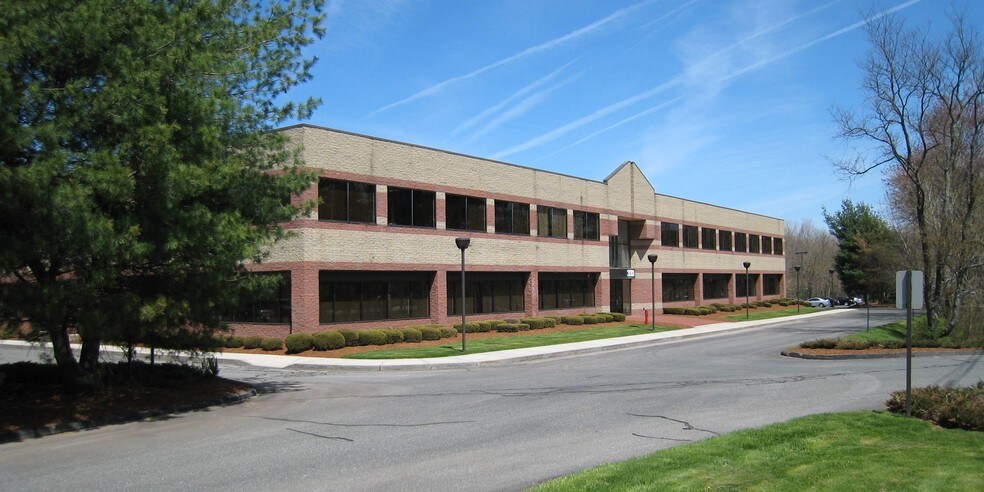 More Photos Of 333 Turnpike Rd, Southborough Office For Lease