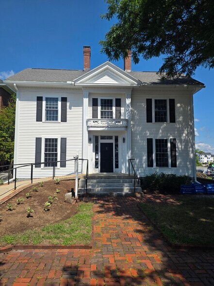 More Photos Of 8 Centre St, Concord Office Residential For Lease