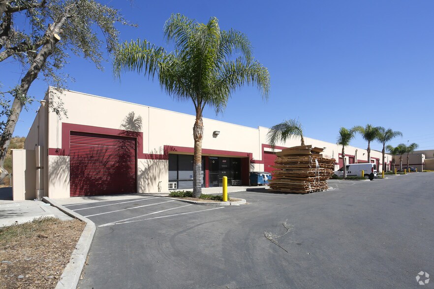 More Photos Of 18630 Collier Ave, Lake Elsinore Unknown For Lease
