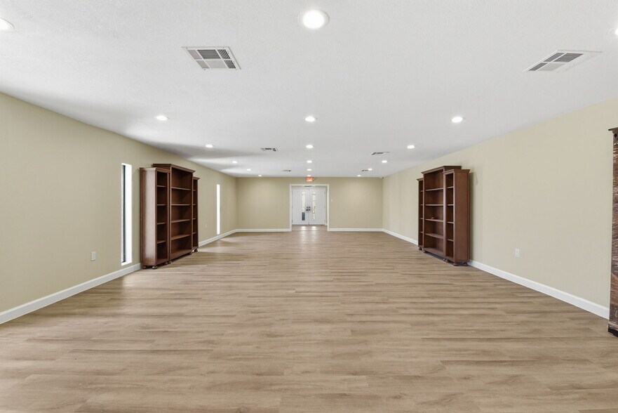 More Photos Of 3911 Fulton St, Houston Religious Facility For Lease