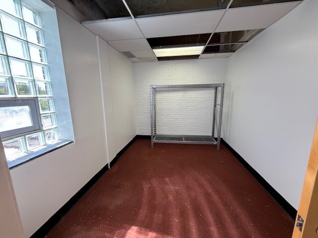 More Photos Of 12001 Shaker Blvd, Cleveland Medical For Sale