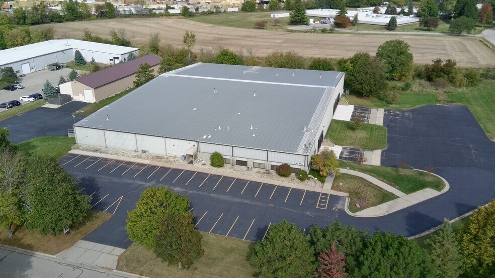More Photos Of 1205-1227 Barberry Dr, Janesville Manufacturing For Lease