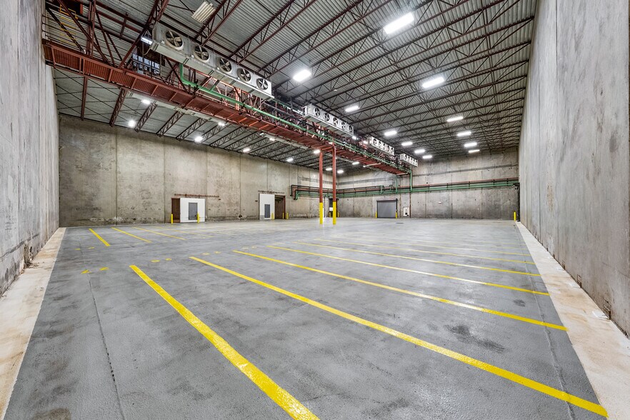 More Photos Of 661 S Fir St, Medford Refrigeration Cold Storage For Lease