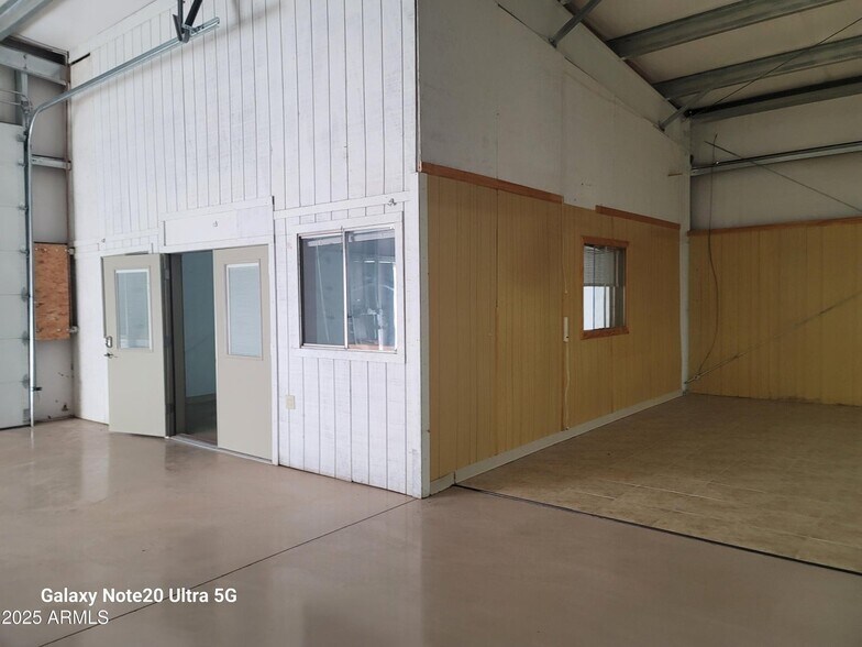 More Photos Of 8282 W Sandy Ln, Arizona City Warehouse For Sale