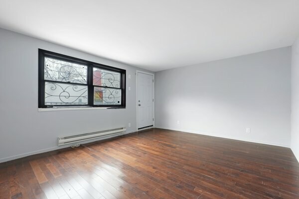 More Photos Of 113 Murray St, Ottawa Office For Sale