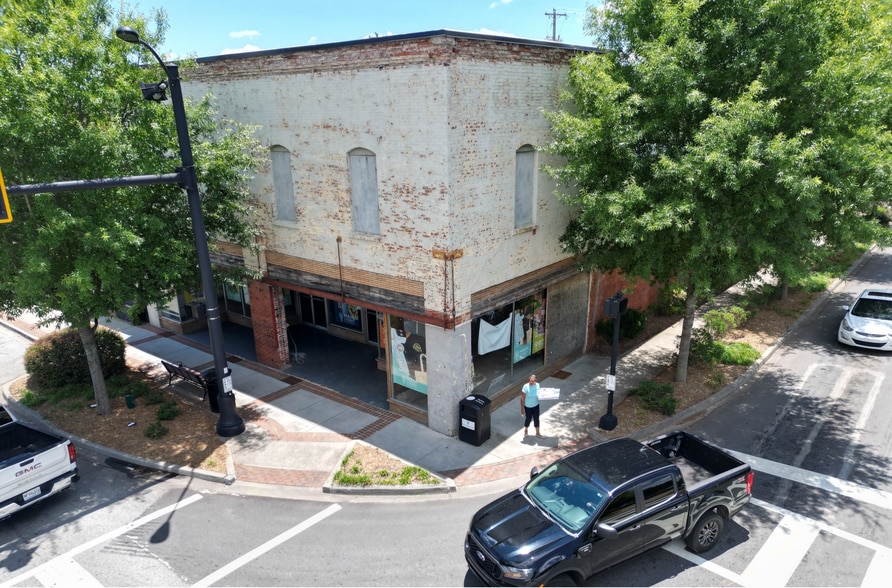 More Photos Of 129 N Main St, Fountain Inn Storefront For Lease