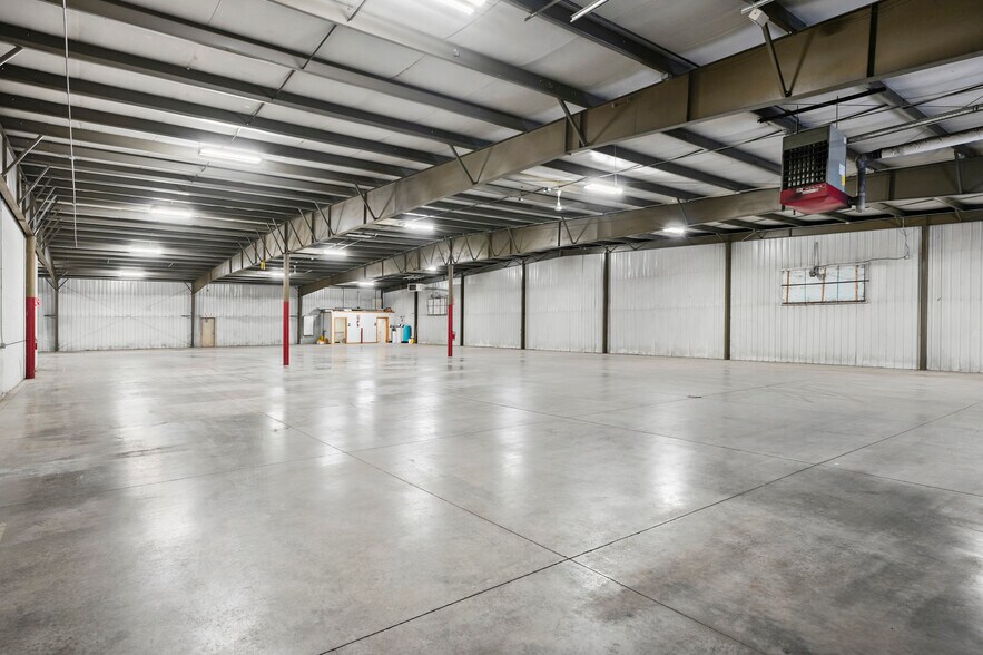 More Photos Of 4811 Curtis Rd, Dodgeville Warehouse For Sale