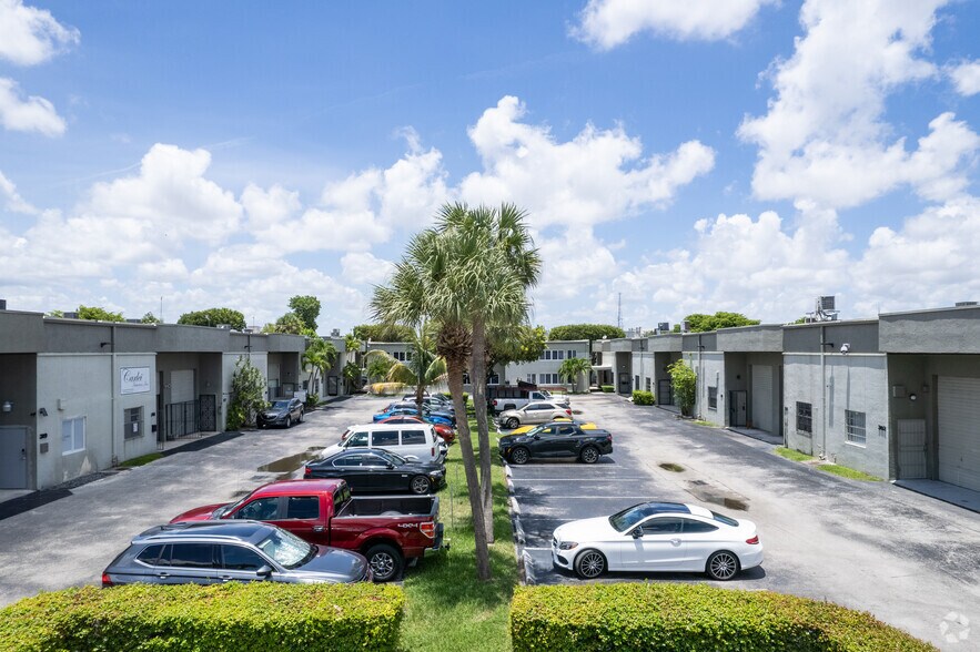 More Photos Of 7175 SW 47th St, Miami Showroom For Lease