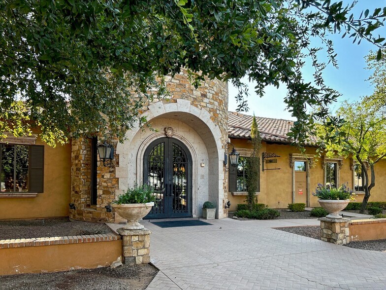 More Photos Of 890 W Elliot Rd, Gilbert Office For Lease