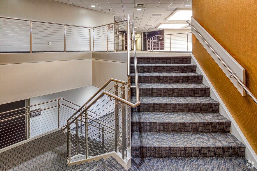 More Photos Of 14497 N Dale Mabry Hwy, Tampa Unknown For Lease