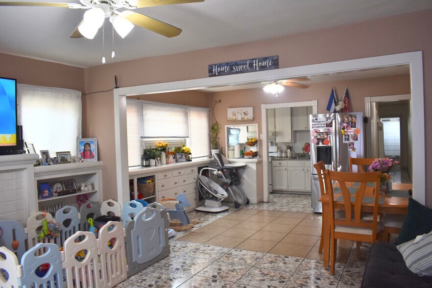 More Photos Of 3973 S Van Ness Ave, Los Angeles Multifamily For Sale