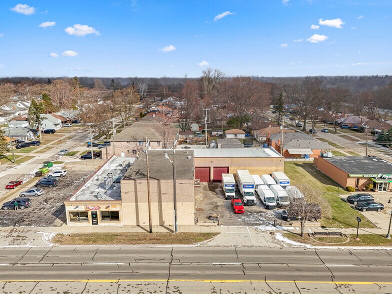 More Photos Of 24134 W Warren St, Dearborn Heights Freestanding For Sale