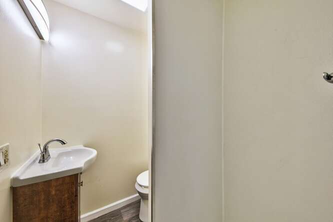 More Photos Of 1515 N Carson St, Carson City Hotel For Sale