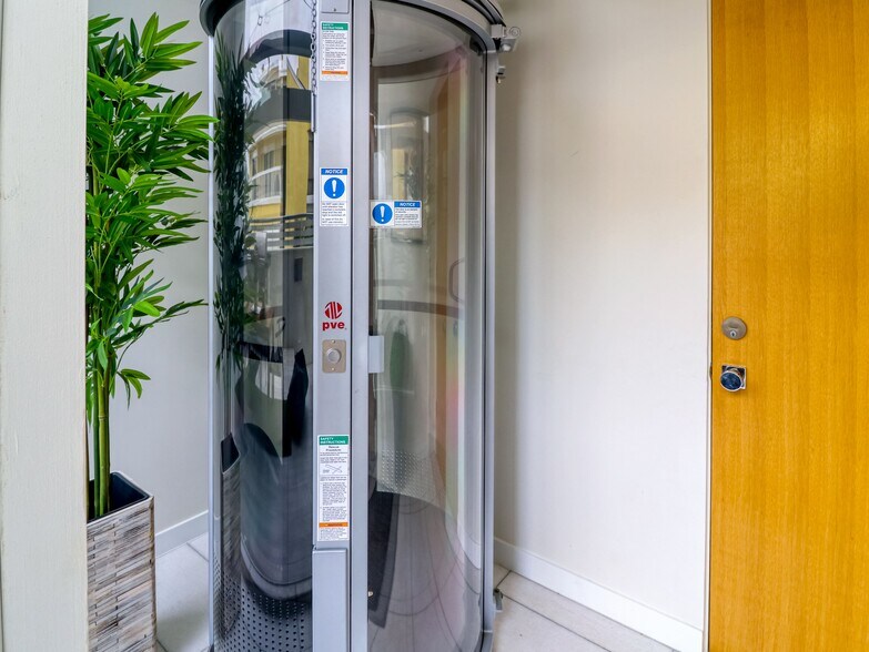 More Photos Of 6601 E Seaside Walk, Long Beach Multifamily For Sale