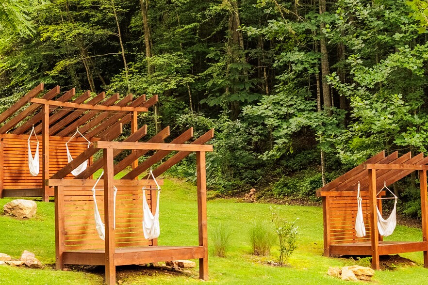 More Photos Of 171 Lakeview Lodge Dr, Bryson City Hotel For Sale