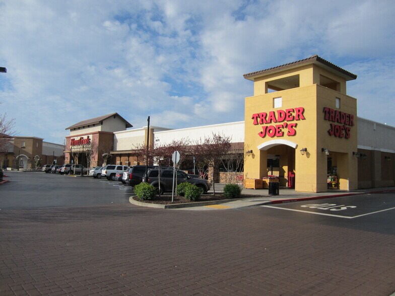 More Photos Of 9600-9688 Bruceville Rd, Elk Grove Unknown For Lease
