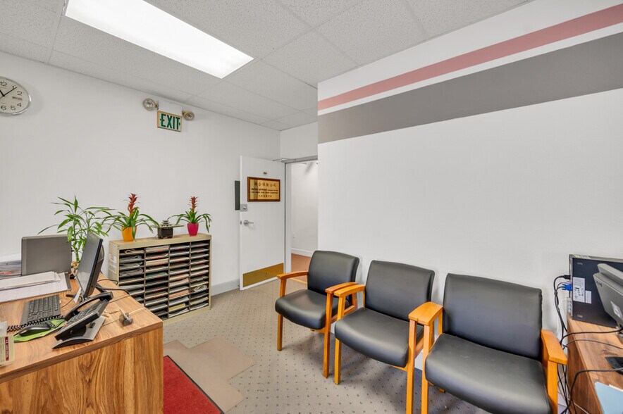 More Photos Of 2301-2323 Noriega St, San Francisco Medical For Sale