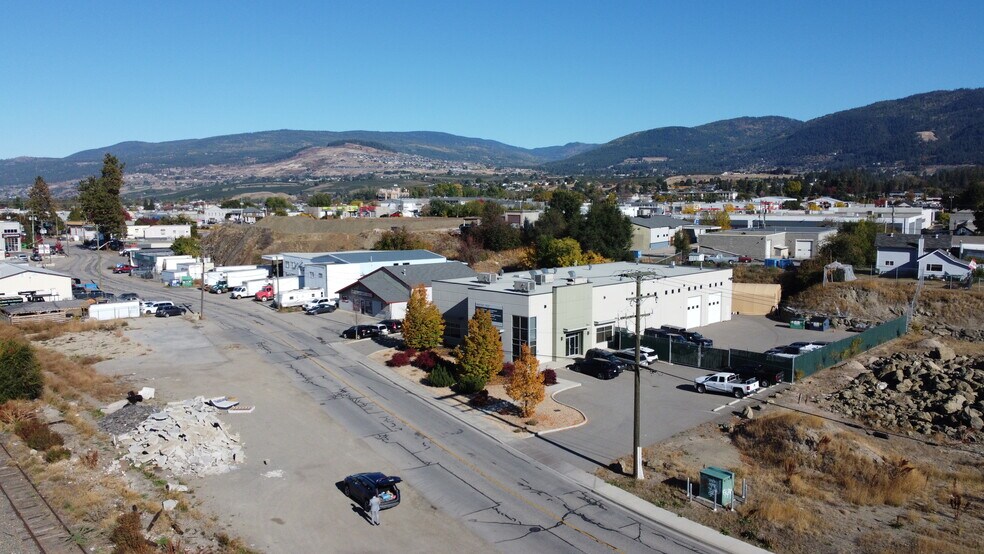 More Photos Of 4501 31 St, Vernon Office For Sale