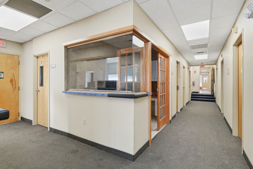 More Photos Of 534 Sumner Ave, Springfield General Retail For Lease