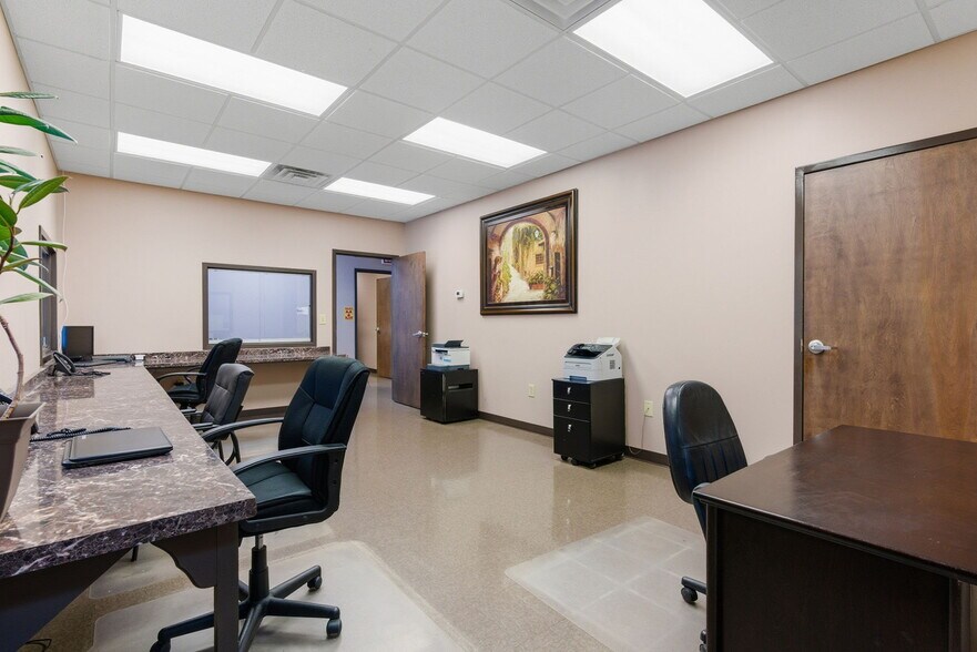 More Photos Of 142 Hampton Ct, Commerce Rehabilitation Center For Sale