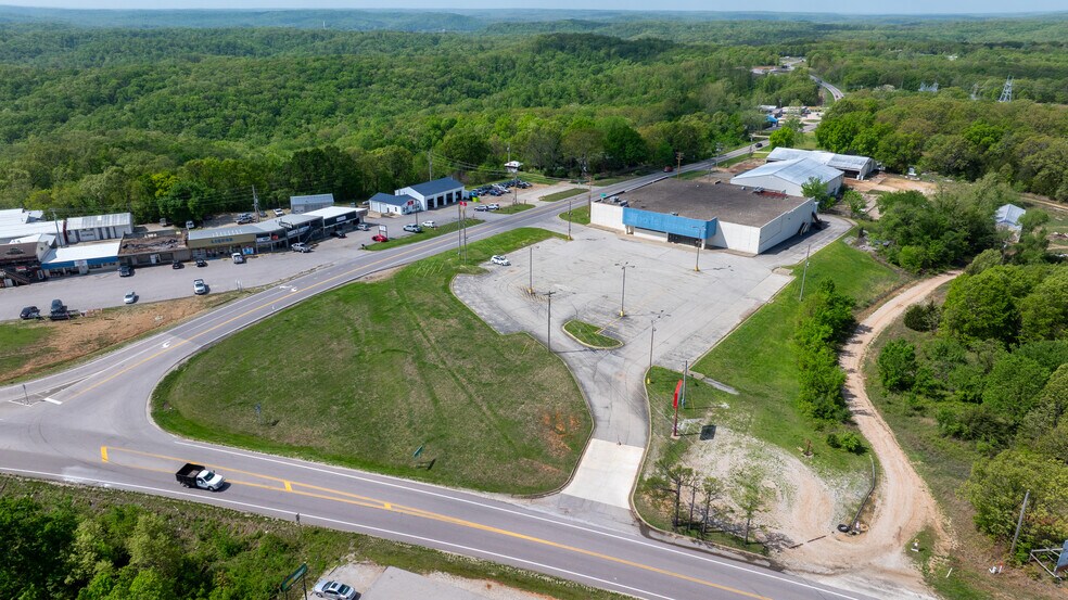 More Photos Of 8845 N State Highway 5, Camdenton Freestanding For Sale