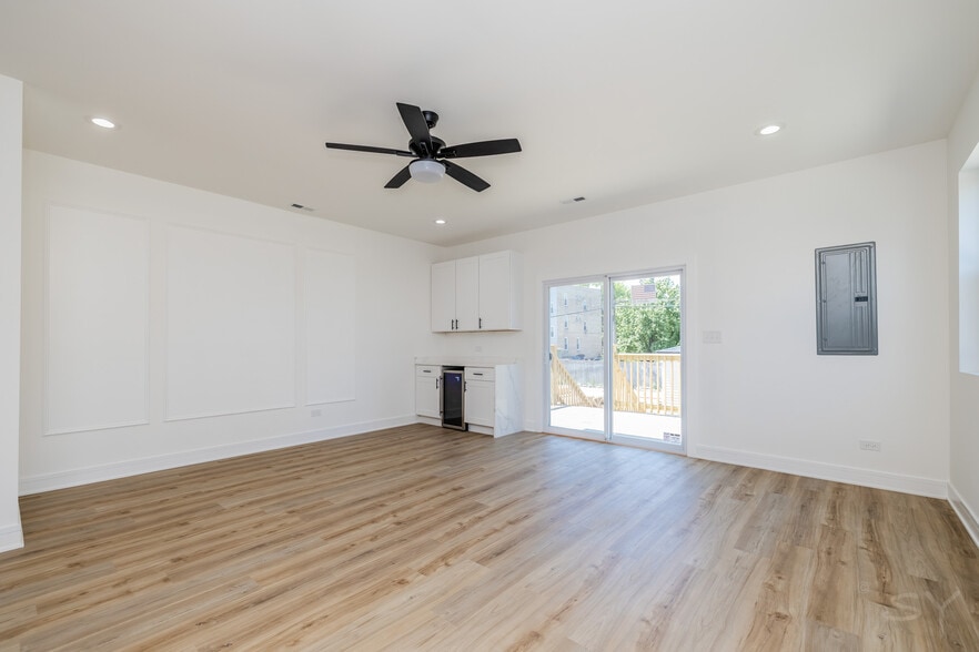 More Photos Of 544 Lawndale ave, Chicago Apartments For Sale
