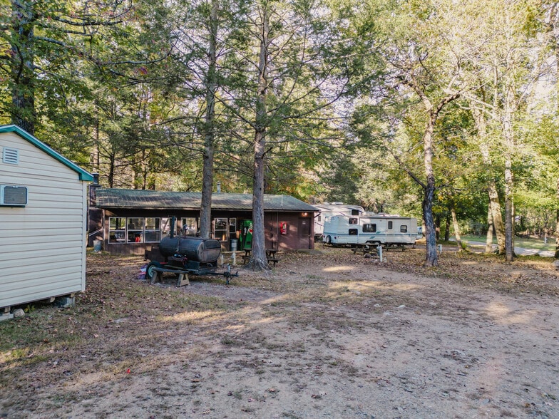 More Photos Of 78 Pebble Mountain Cir, Chuckey Trailer Camper Park For Sale