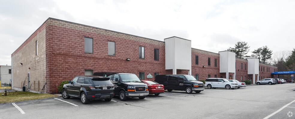 Primary Photo Of 330 Libbey Industrial Pky, Weymouth Manufacturing For Lease