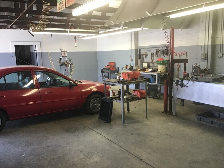 More Photos Of 5212 Preston Hwy, Louisville Industrial For Sale