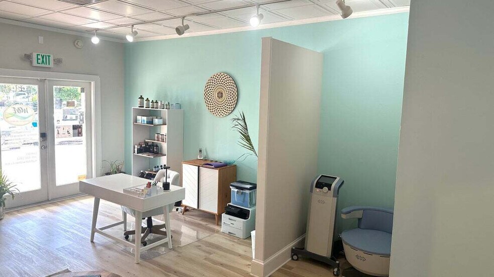 More Photos Of 1075 Duval St, Key West Apartments For Sale