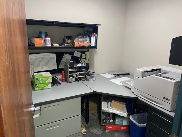 More Photos Of 2601 S Hub Dr, Independence Office For Sale