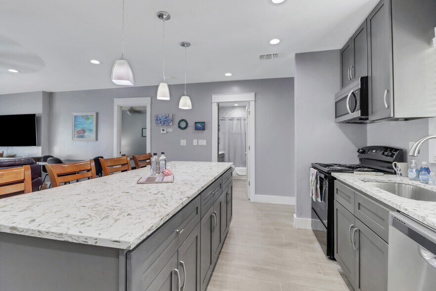 More Photos Of 4838 Esplanade St, Bonita Springs Multifamily For Sale